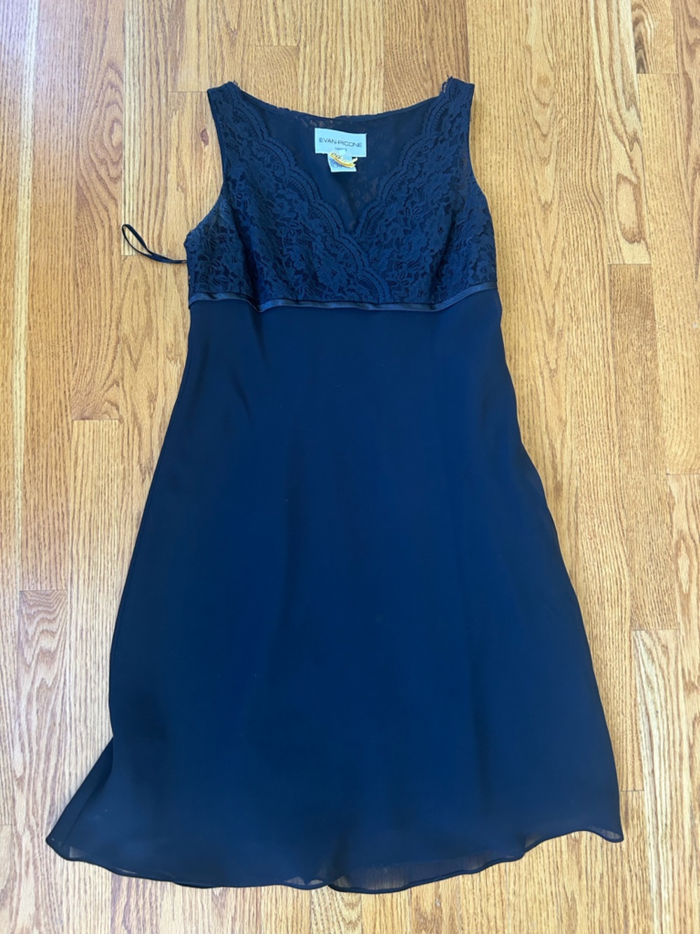 Evan Picone Navy Lace V-Neck Sleeveless Dress